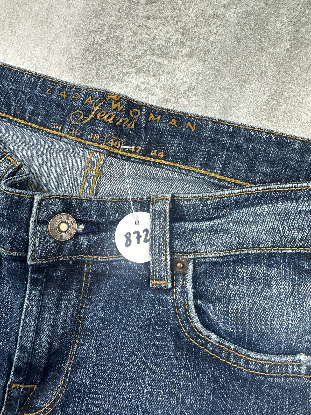 Straight Jeans
