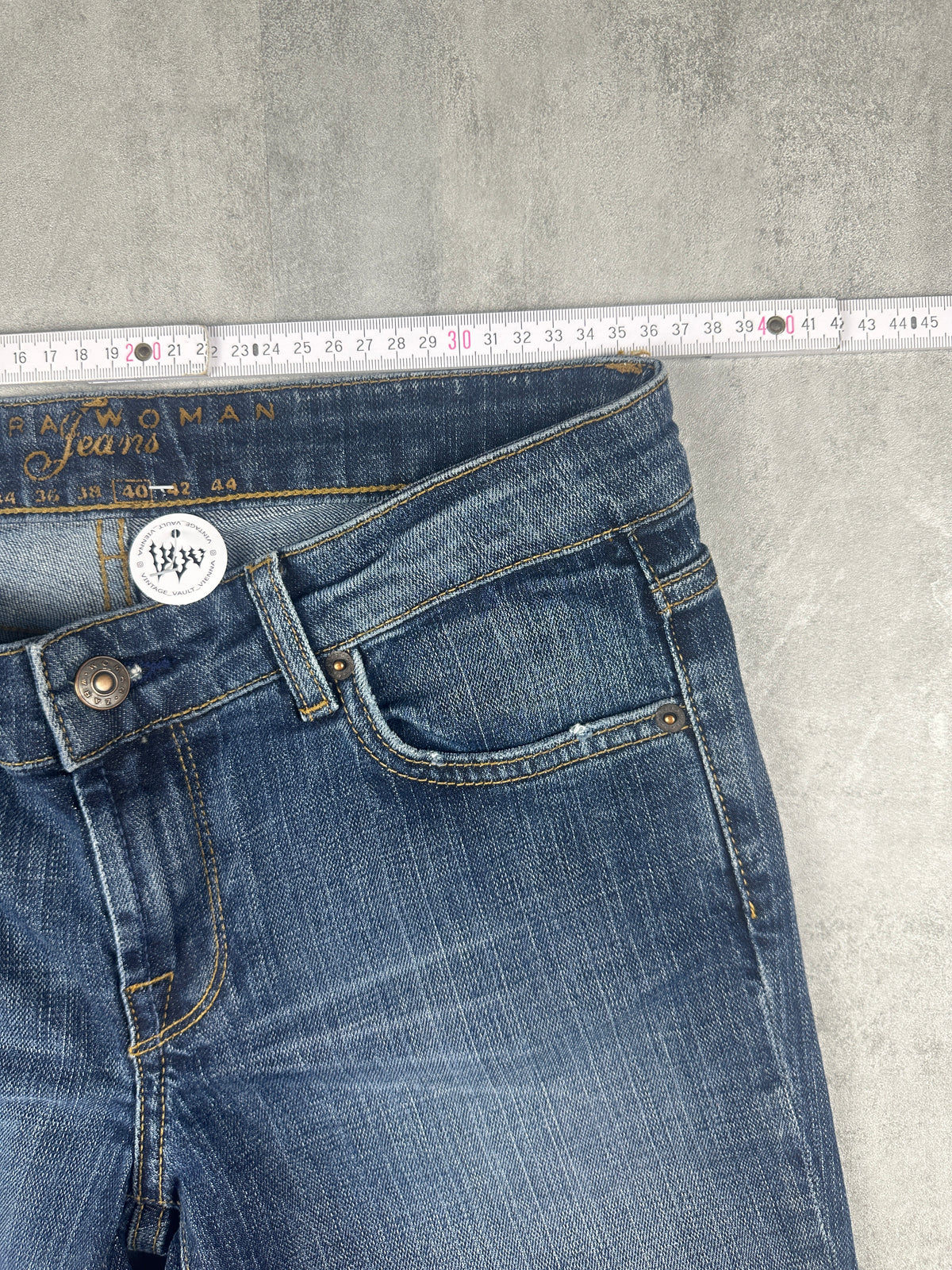 Straight Jeans