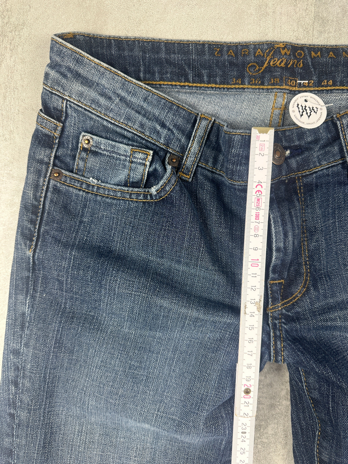 Straight Jeans