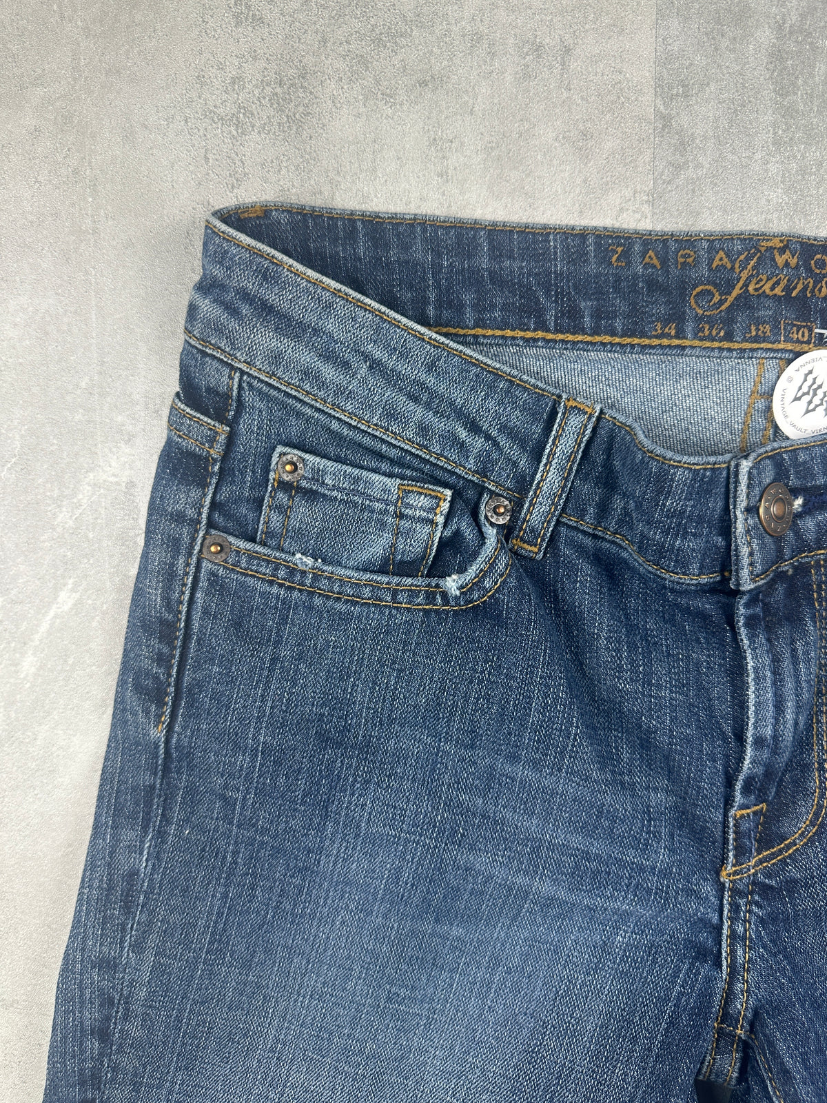 Straight Jeans