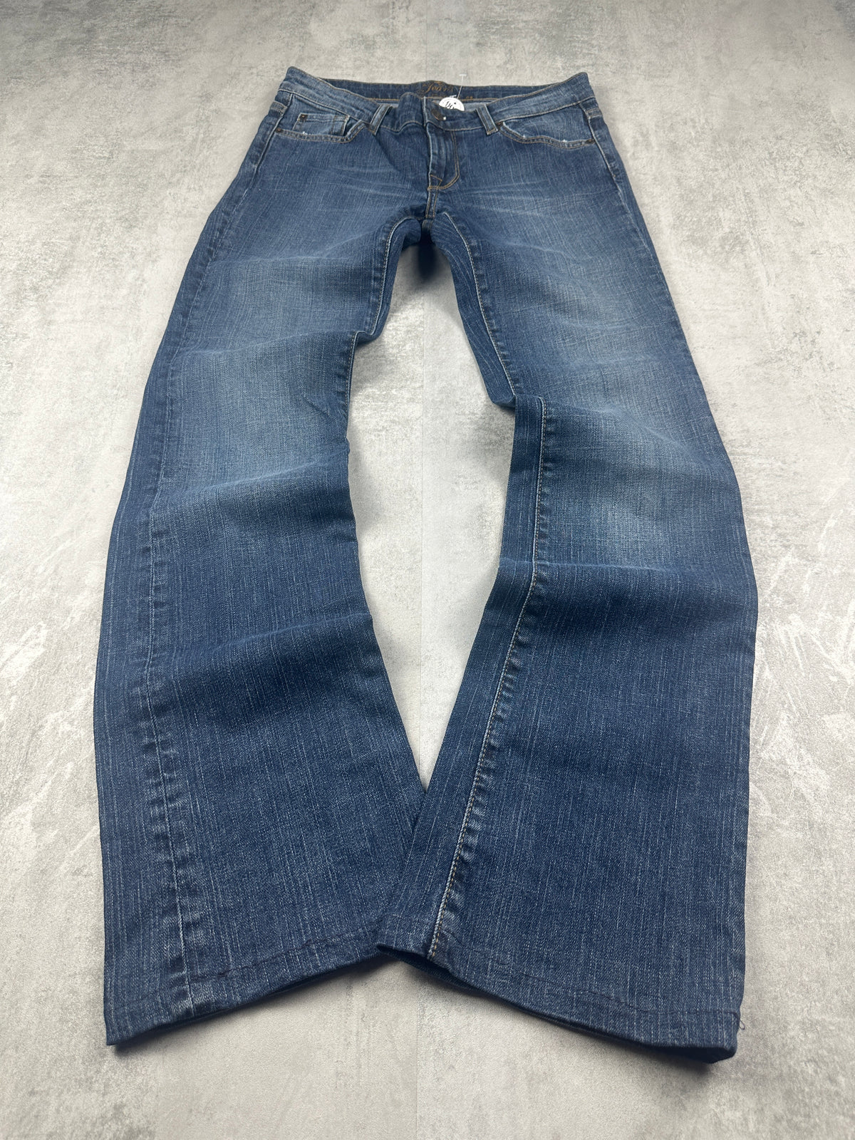 Straight Jeans